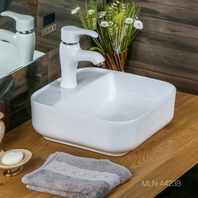Раковина Melana MLN-A423B-803 390*390 мм (белый)
