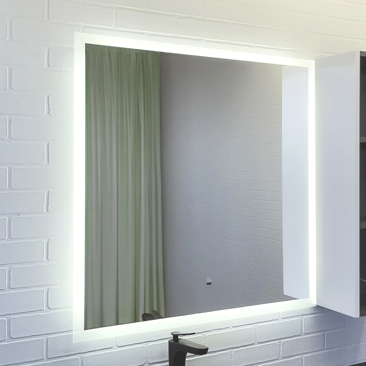 Зеркало Comforty Эдельвейс 90 00-00014242 880*880 мм (LED, подогрев)