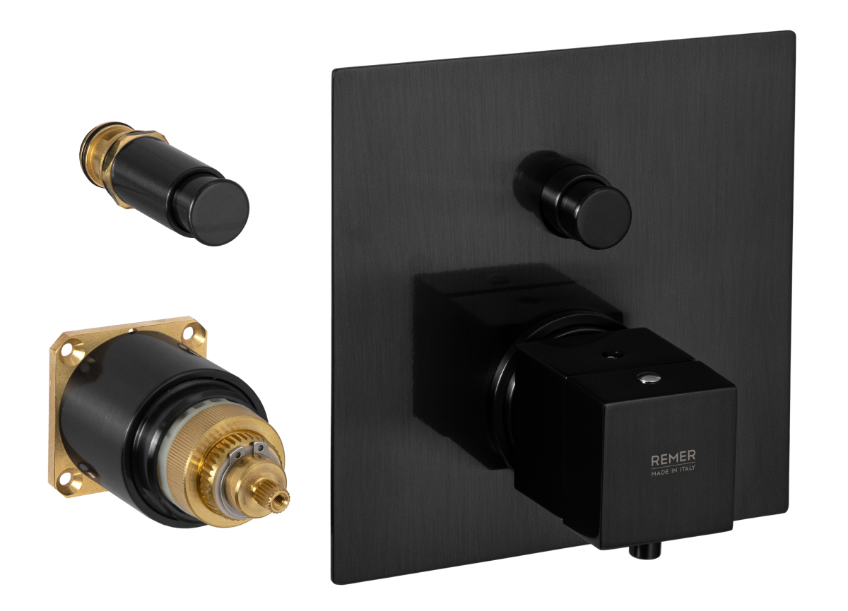 Встраиваемый смеситель для душа Remer Q-Elegance QT09KBCFP (черный брашированный) с термостатом, внешняя часть